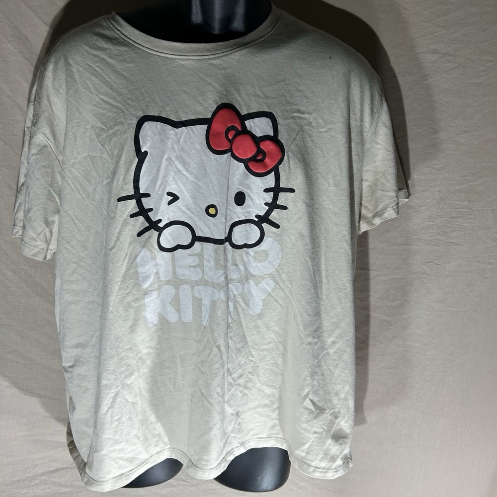 Hello Kitty Graphic T-Shirt Cream Sanrio Women's Size Xl